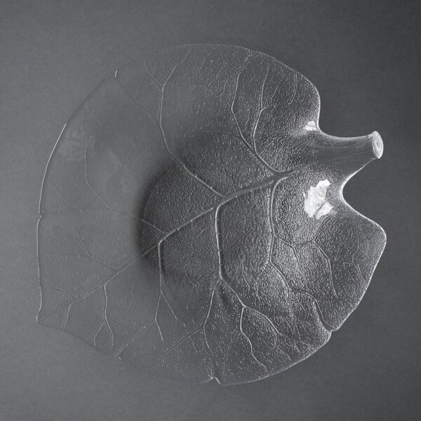 Stort Glasfad formet som blad