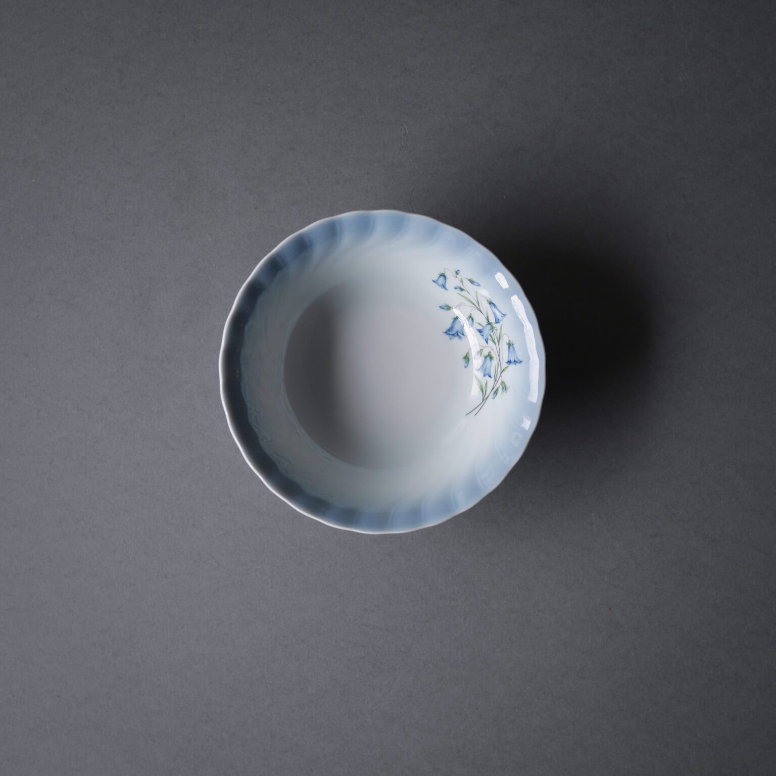 Lyseblå frokosttallerkner med swirlkant, 7 stk. 5