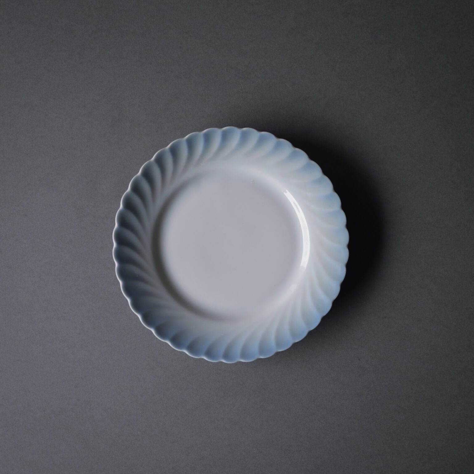 Lyseblå frokosttallerkner med swirlkant, 7 stk. 4