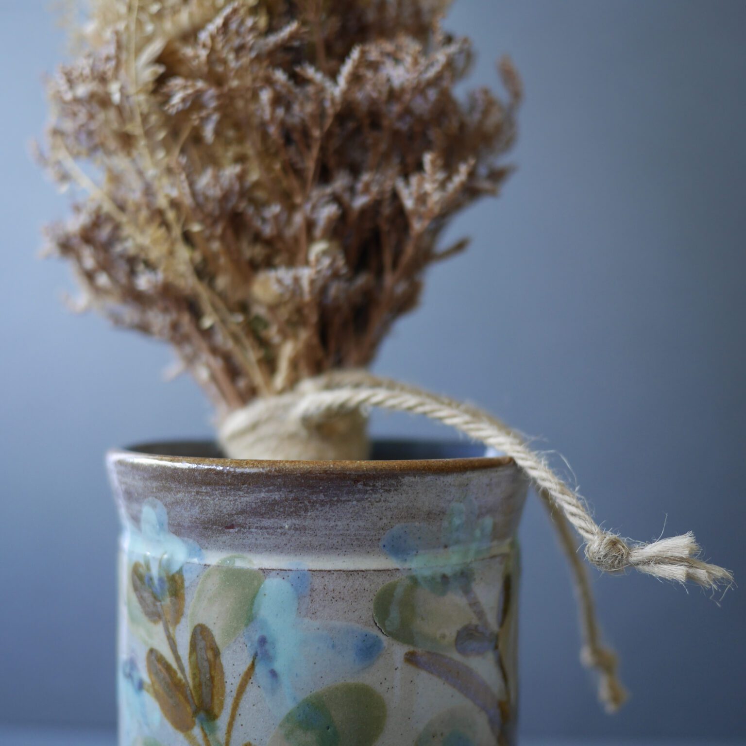 Vase med blomstermotiv 2