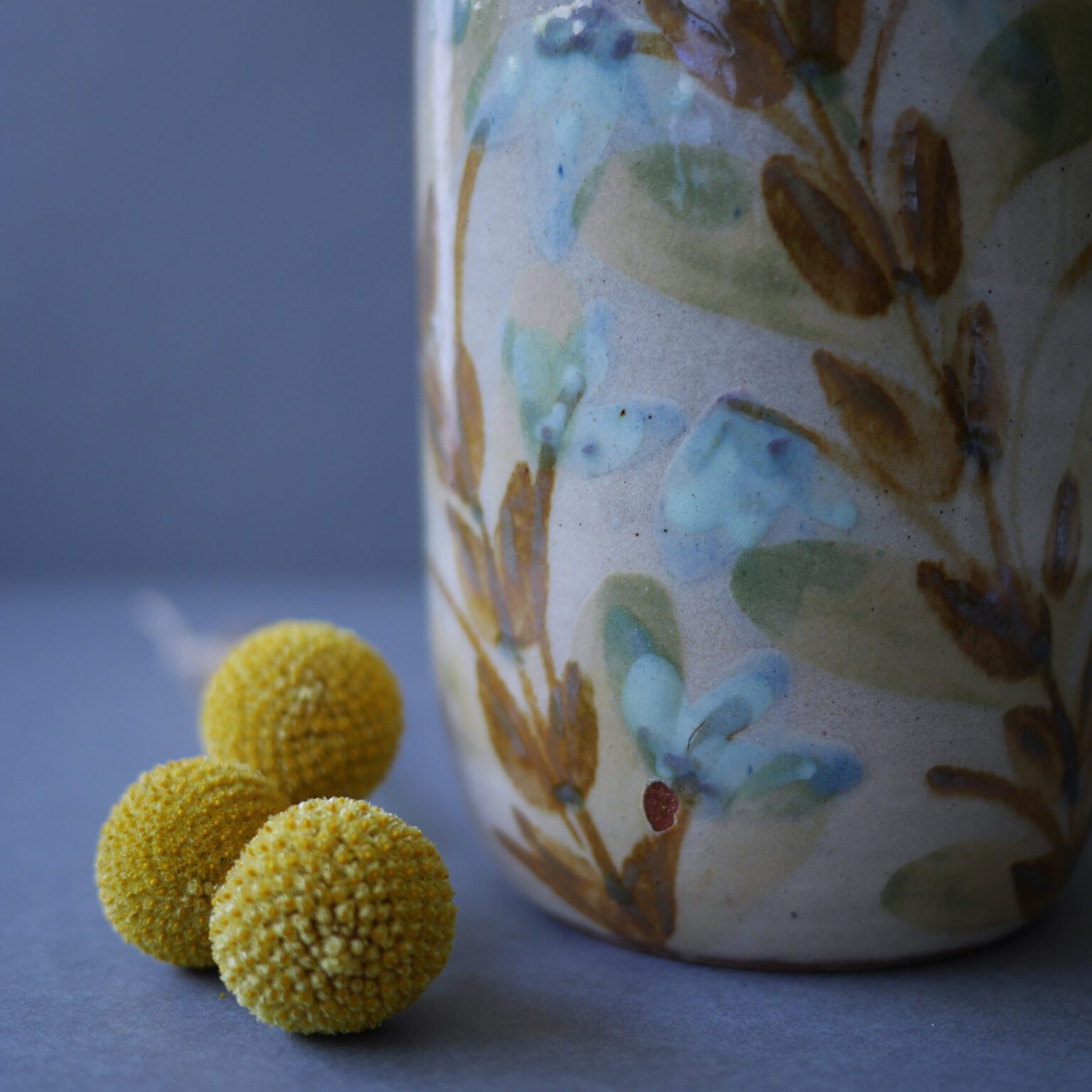 Vase med blomstermotiv 5