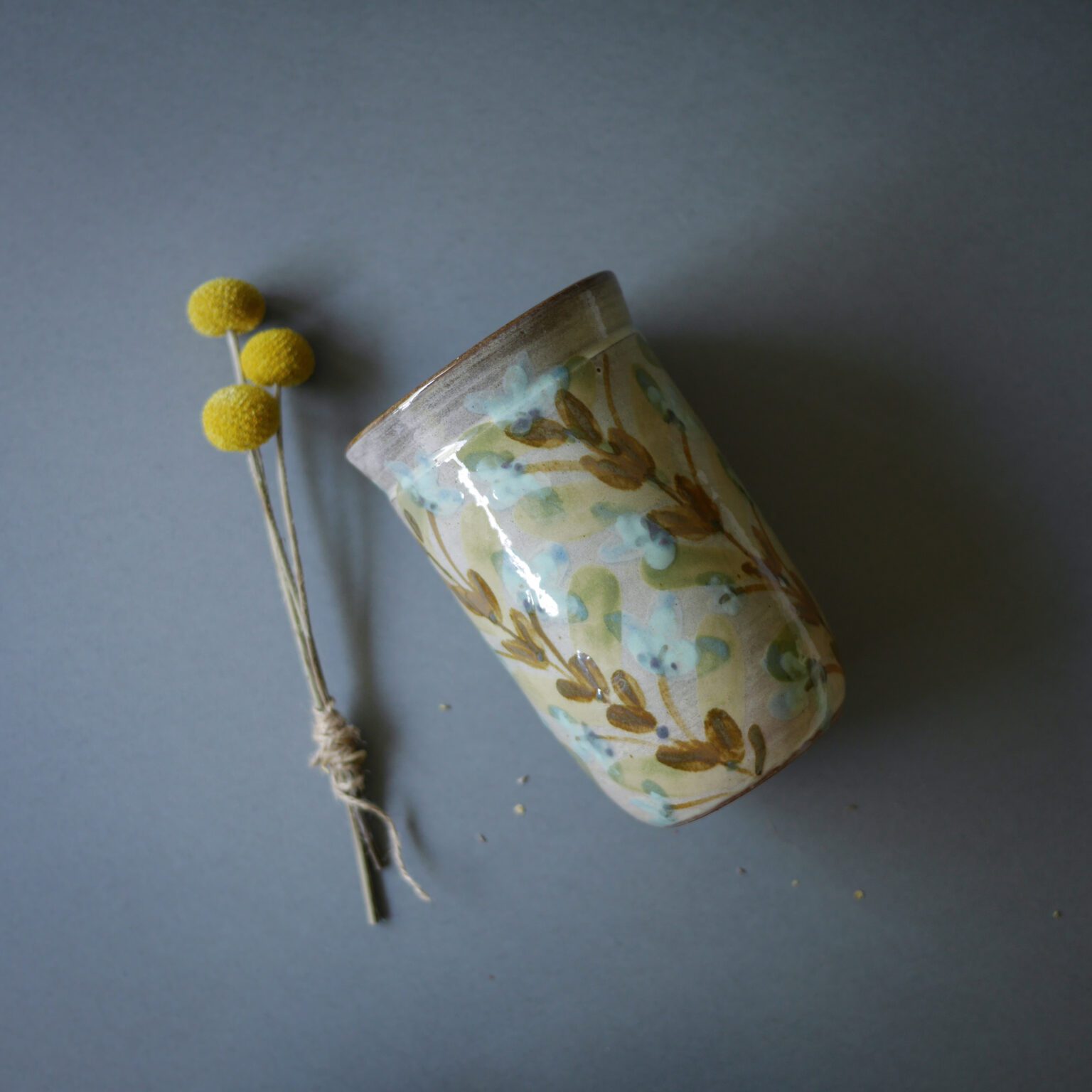Vase med blomstermotiv 8