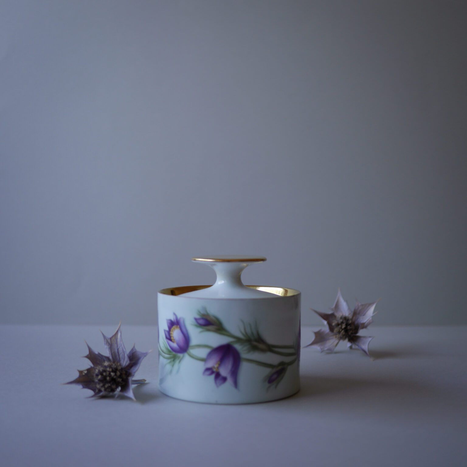 Lågkrukke med Blomster motiv