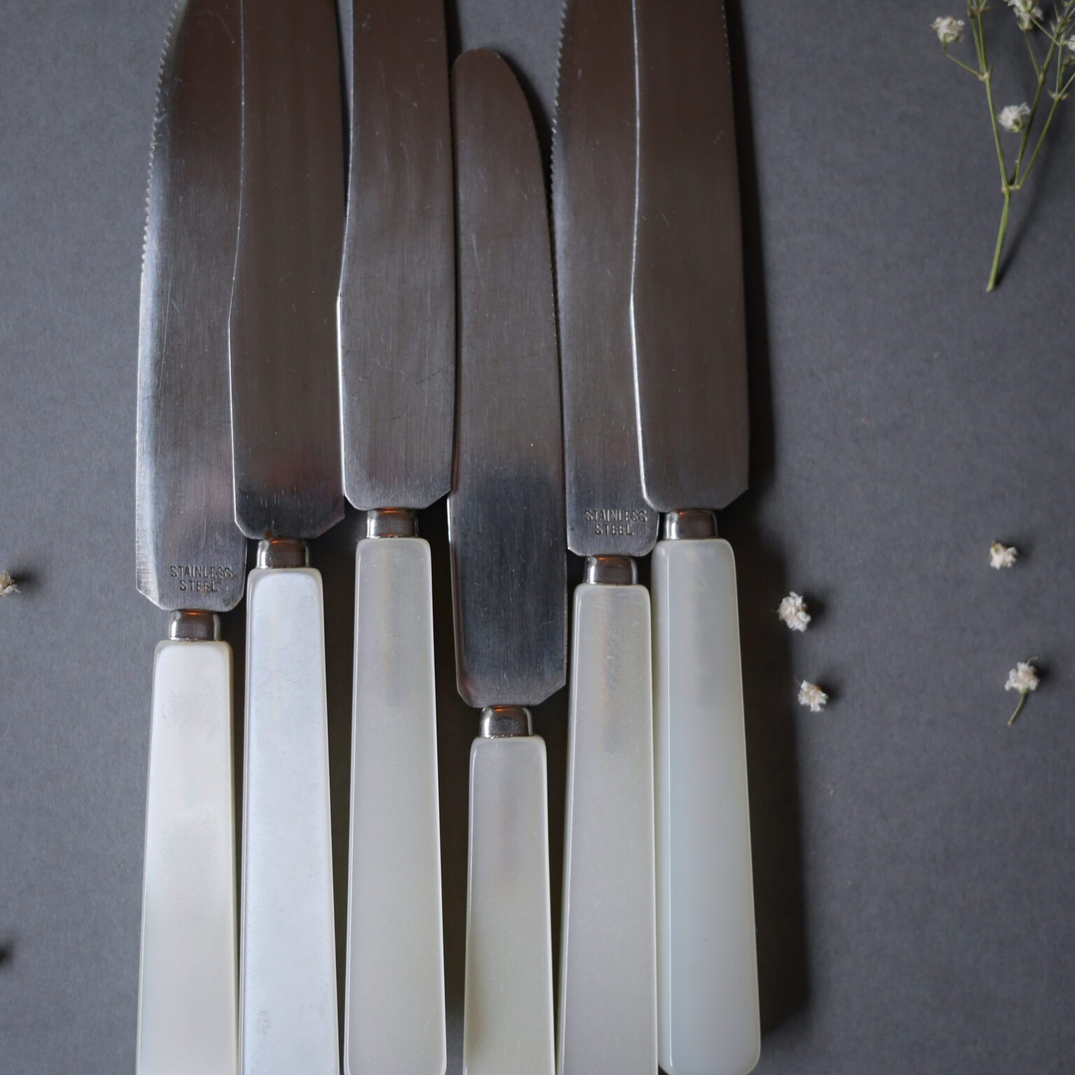 Hvide vintage smørknive, 6 stk. 3