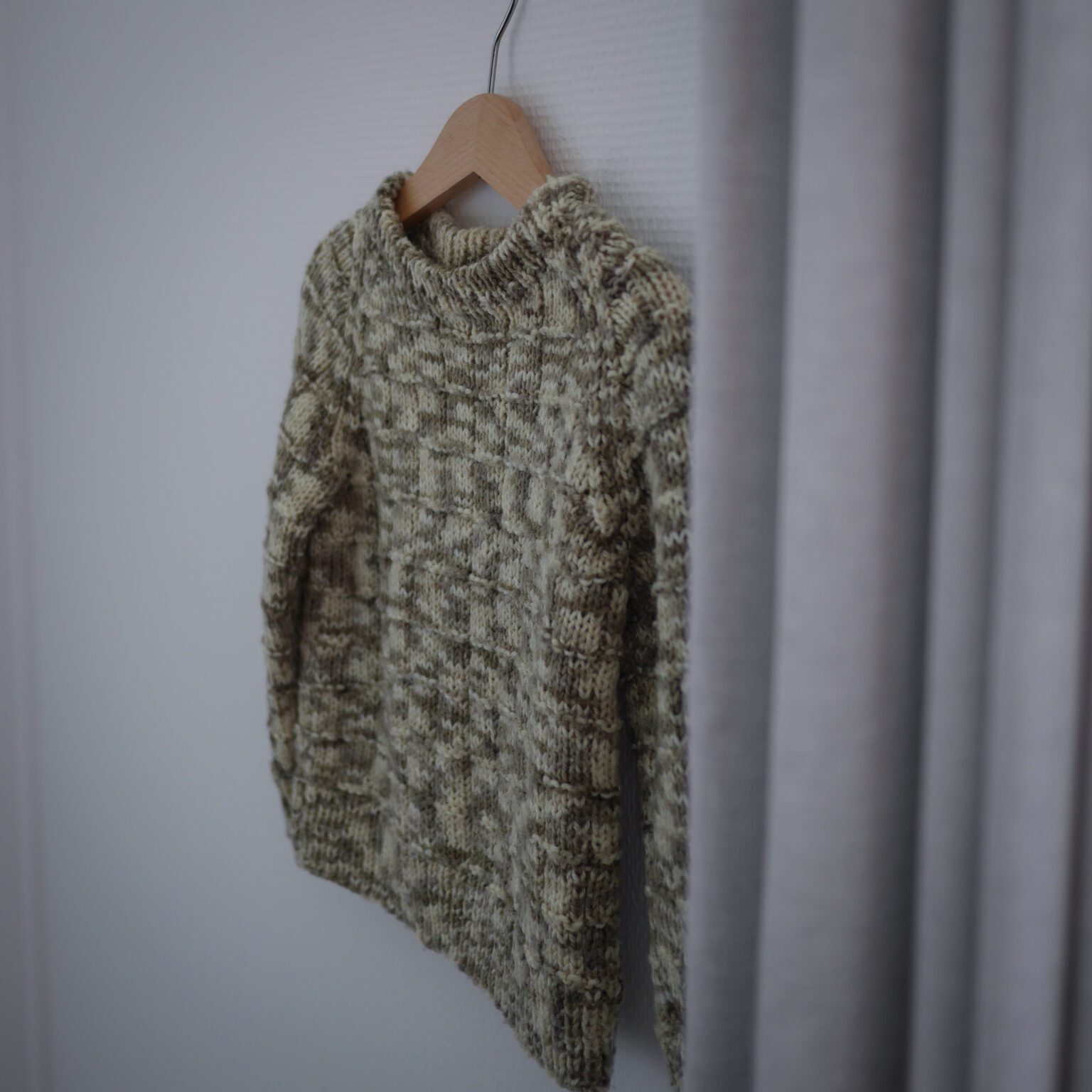 Beige Striktrøje 5
