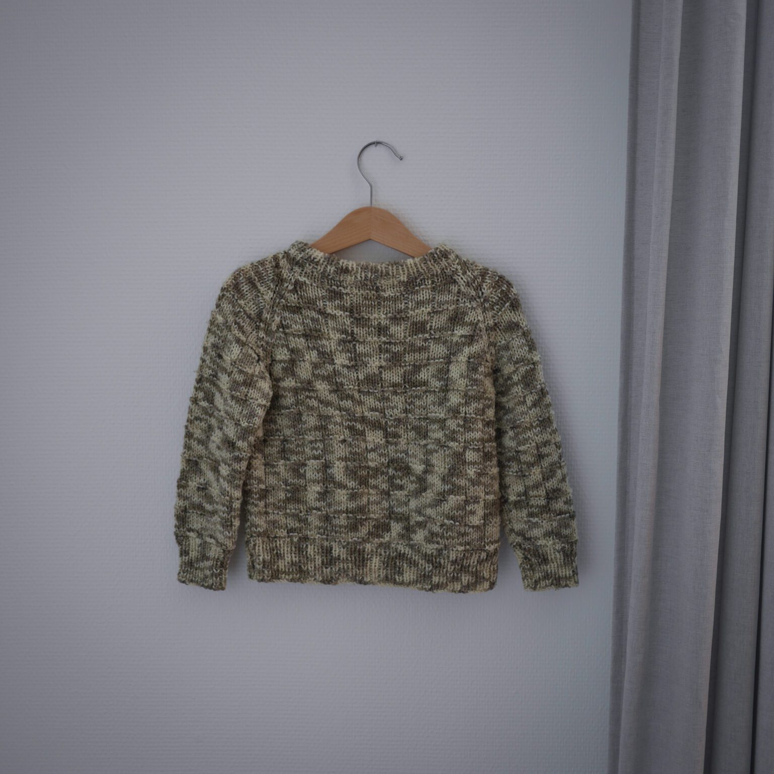 Beige Striktrøje 8