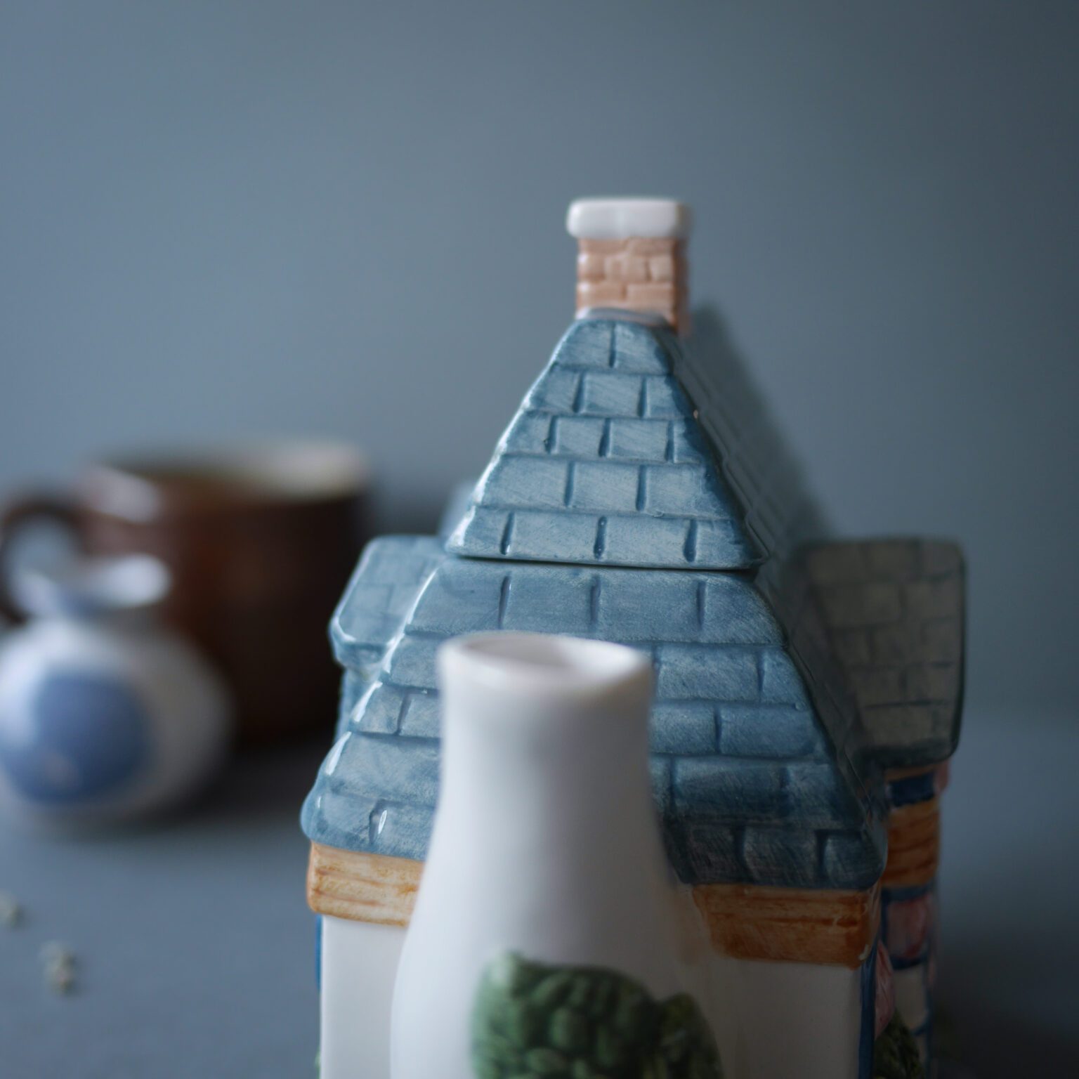 Porcelæns Te-hus 4