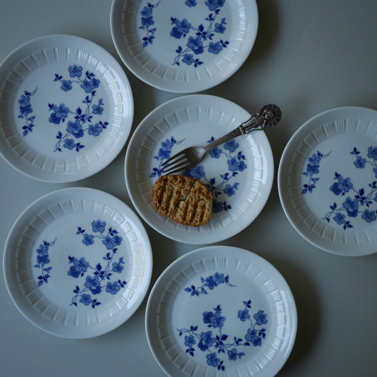 Frokosttallerkner med Blå Blomster, 6 stk. 2
