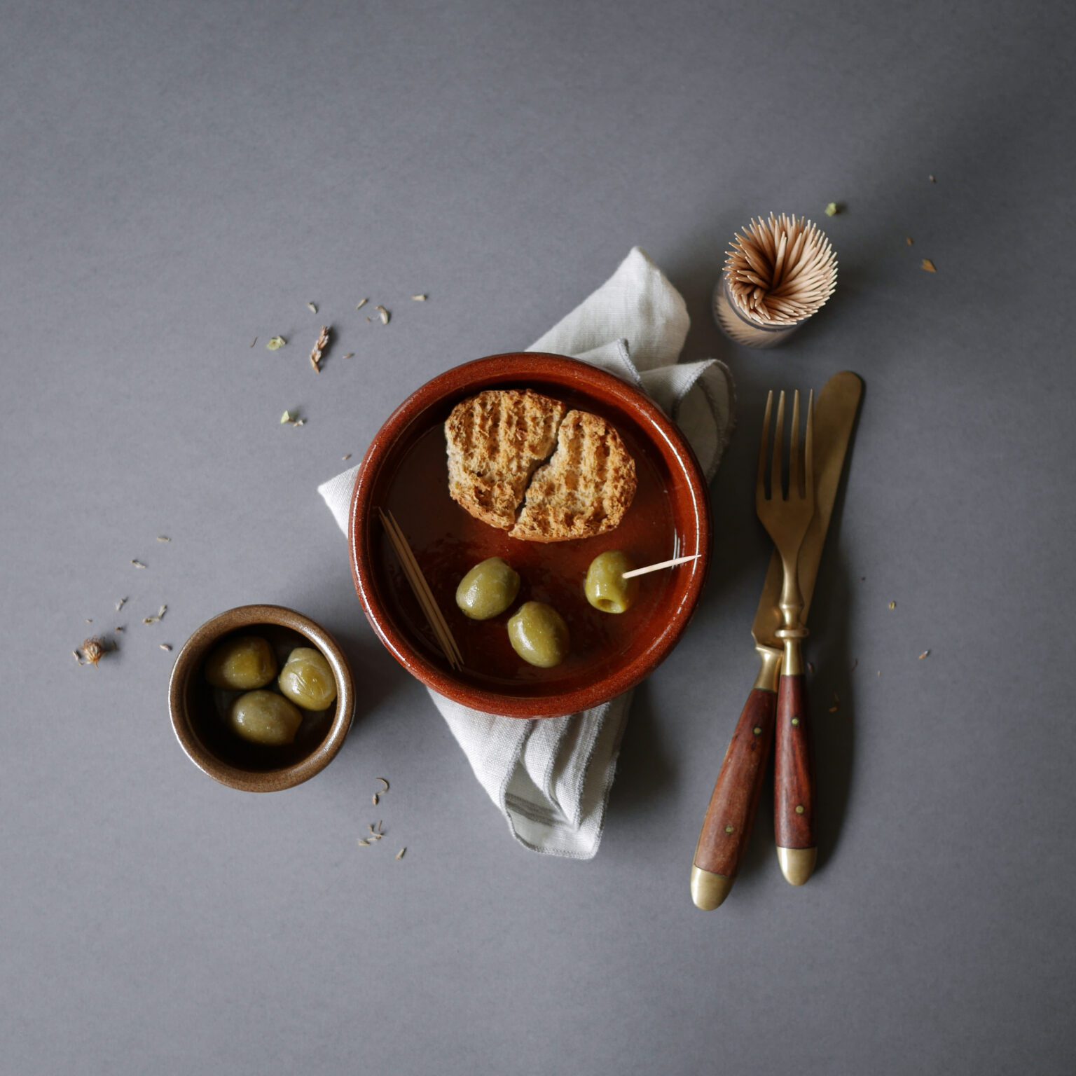 Rå brune tapas skåle