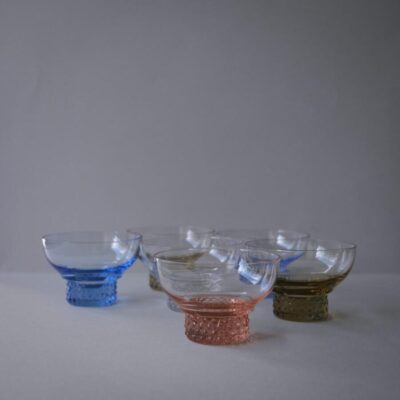 Små pastelfarvede Vintageglas