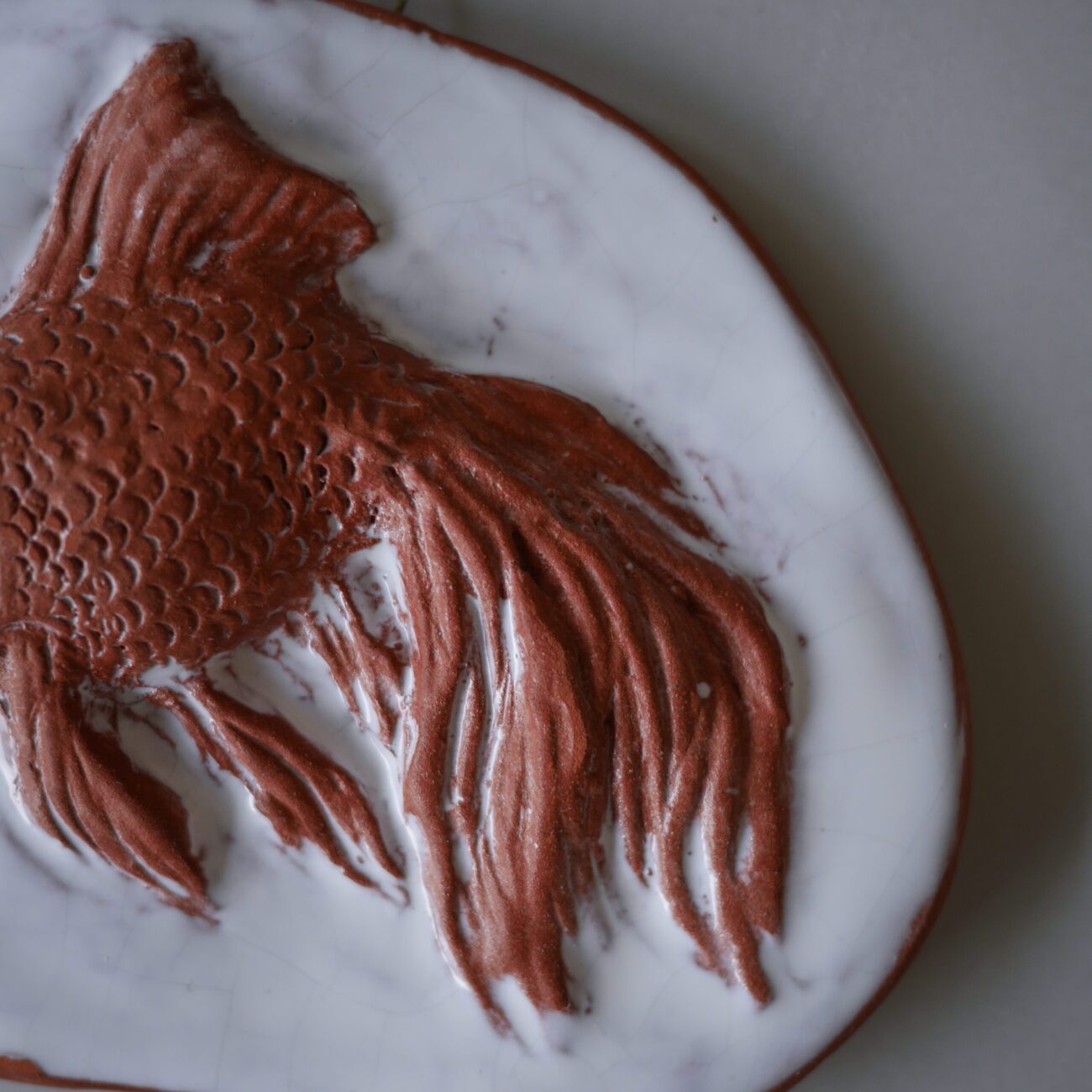 Keramikrelief med Guldfisk 2