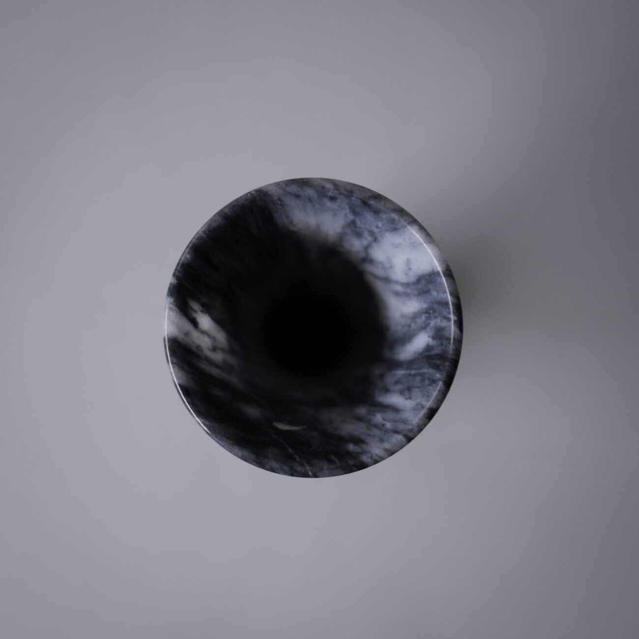 Smuk Sort Marmorvase 4