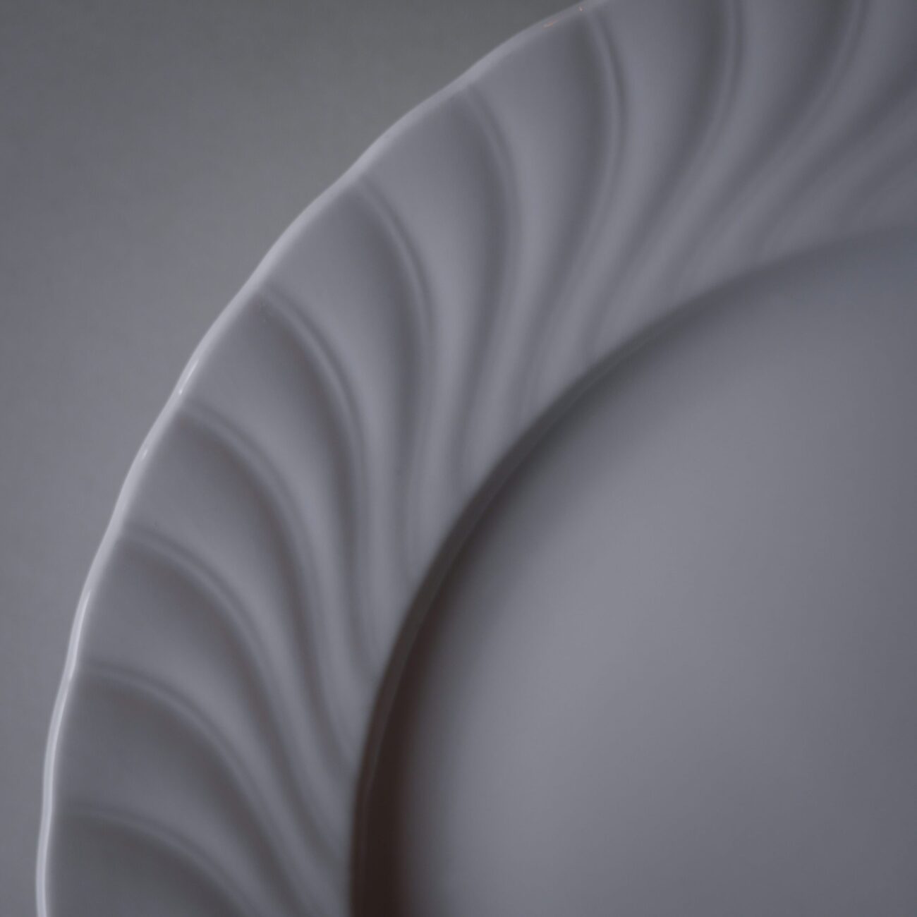 Hvide Middagstallerkner med Swirl 2