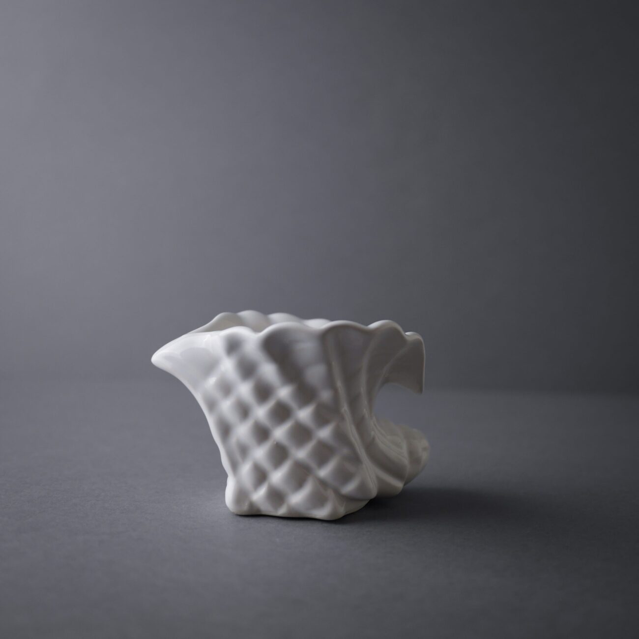 Lille Konkylie Krukke i Porcelæn 4