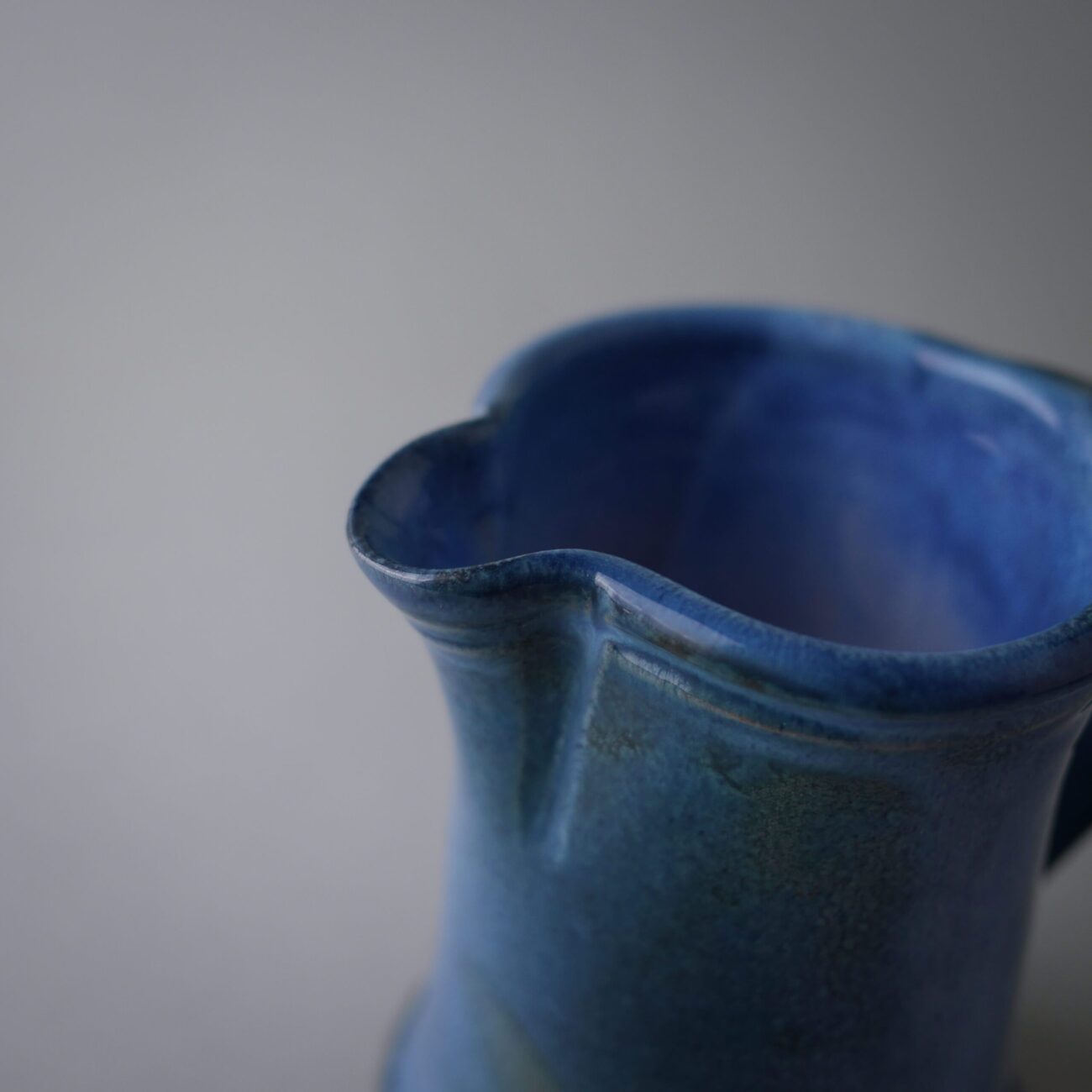 Pastelblå Keramikkande