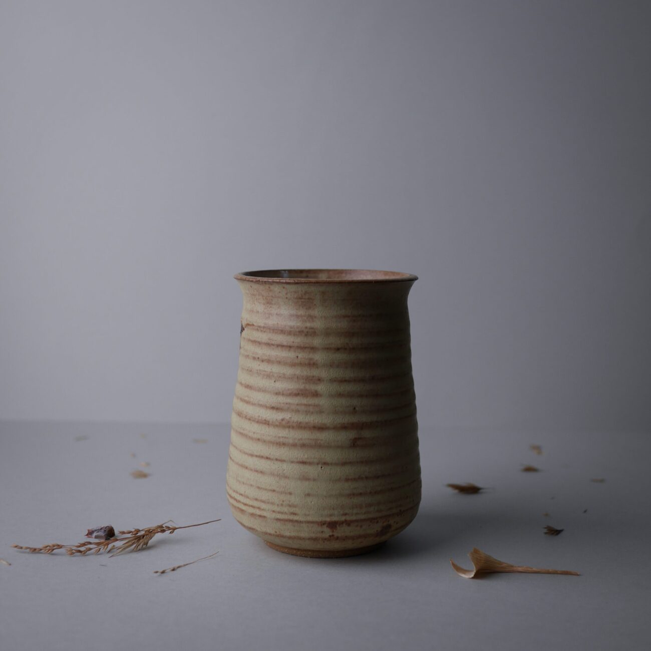 Beige Keramikkrukke med Kornmotiv 7