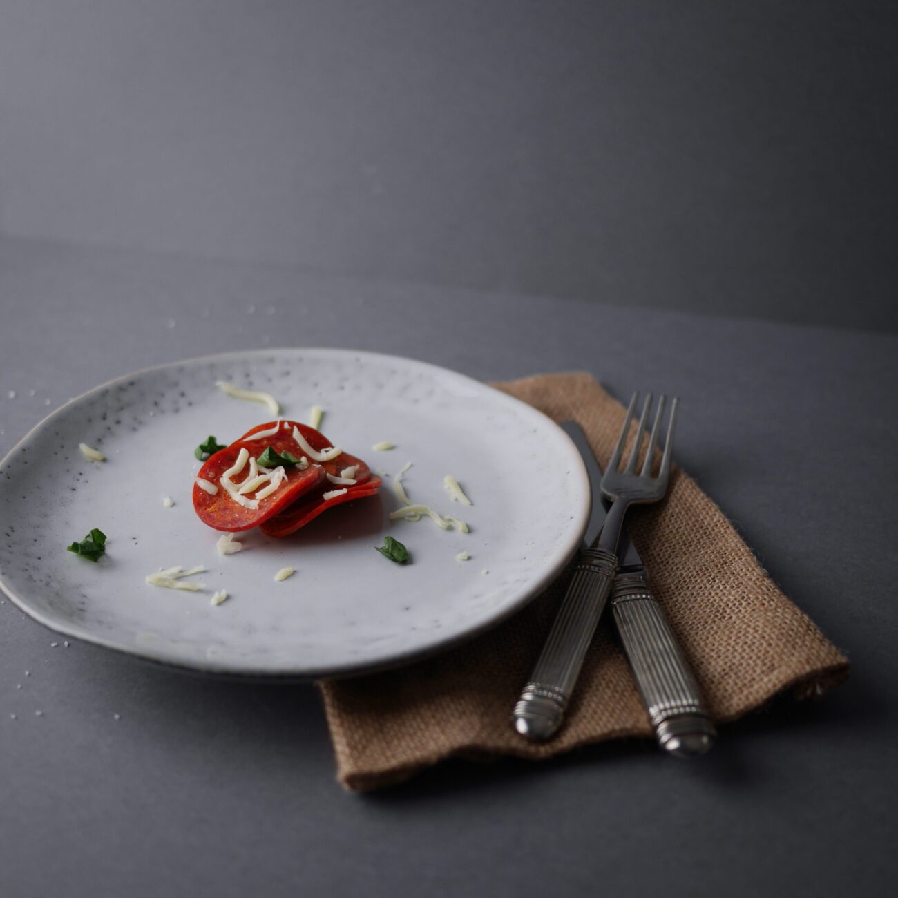 Grå nistrede frokosttallerkner 5
