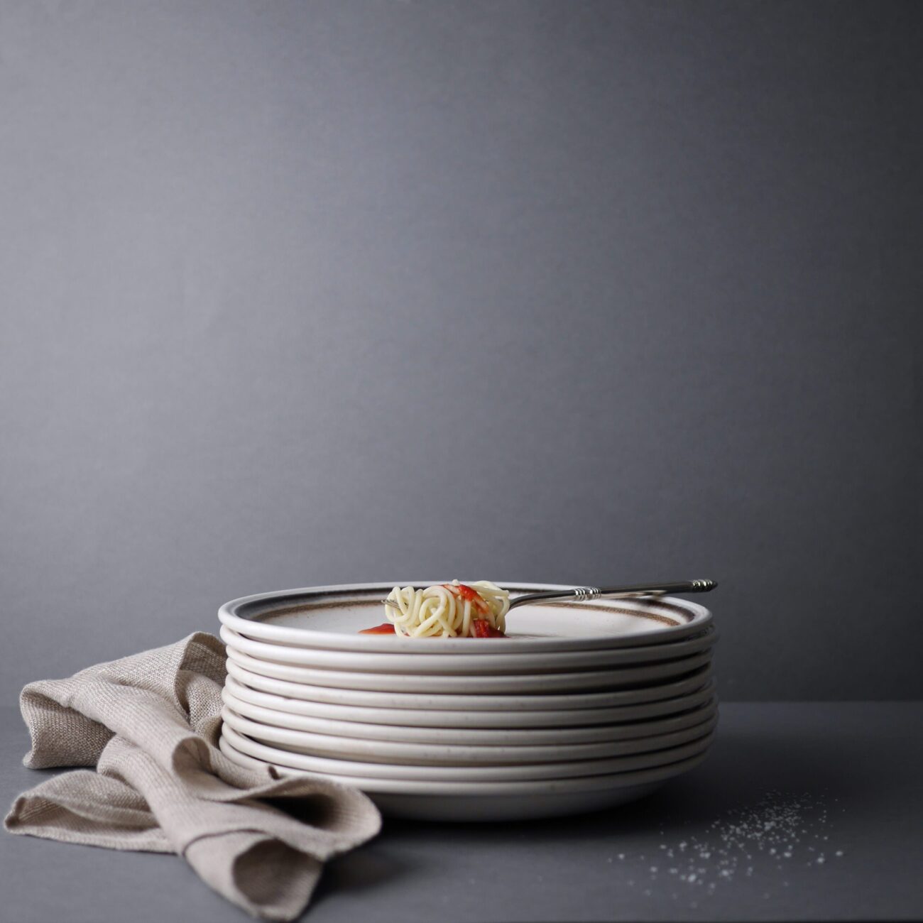 Beige Middagstallerkner med Nistre, 8 stk. 2