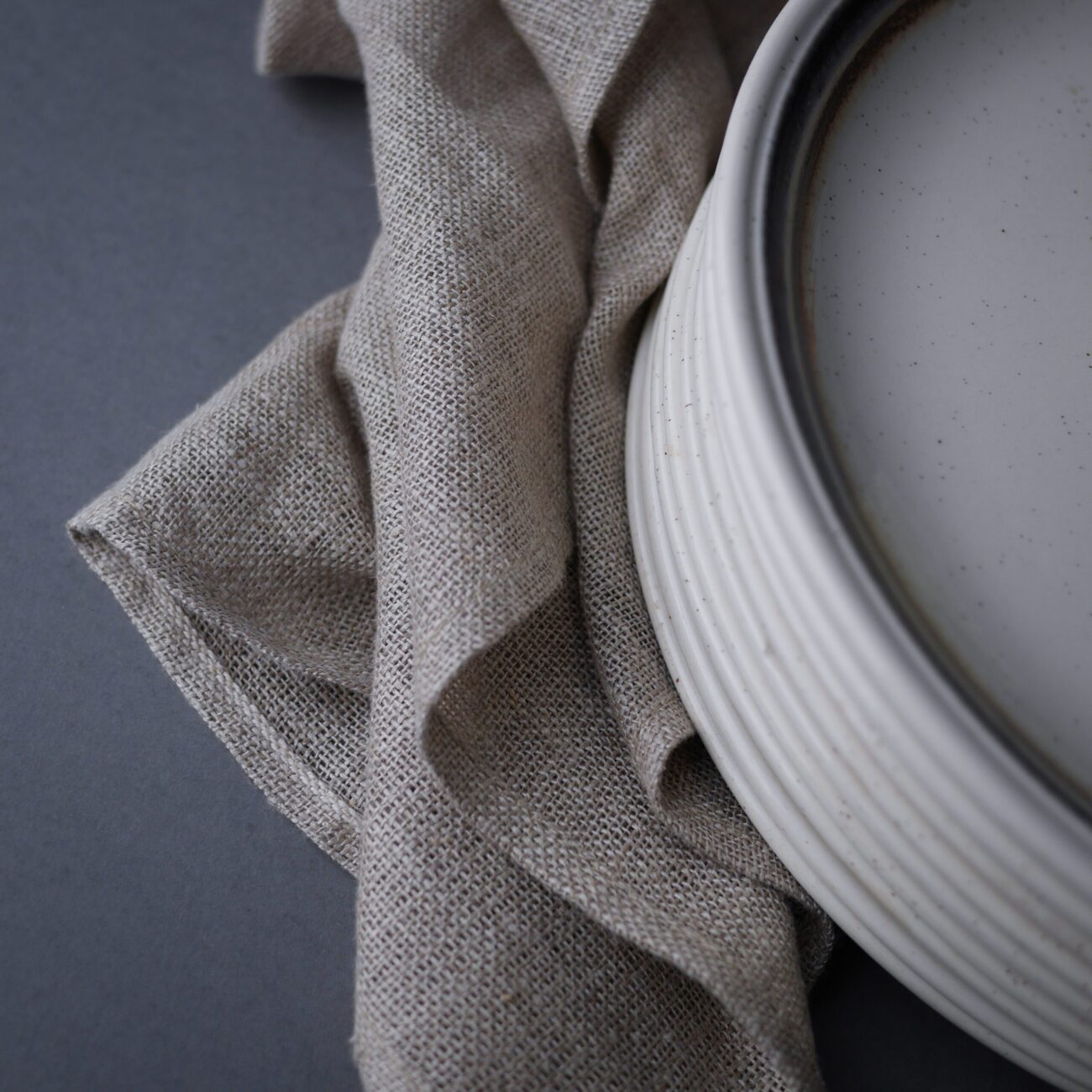 Beige Middagstallerkner med Nistre, 8 stk. 4