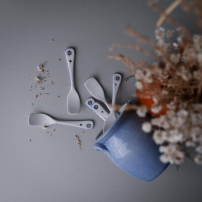 Smukke porcelæns skeer