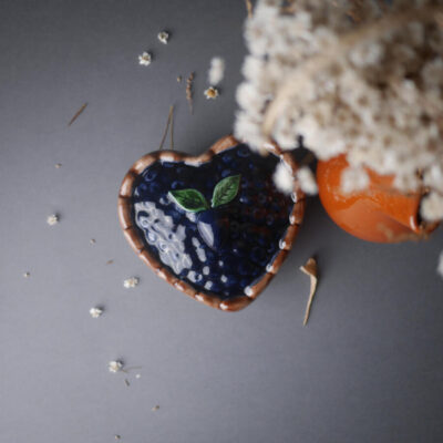 Hjerteformet Lågkrukke med Bær