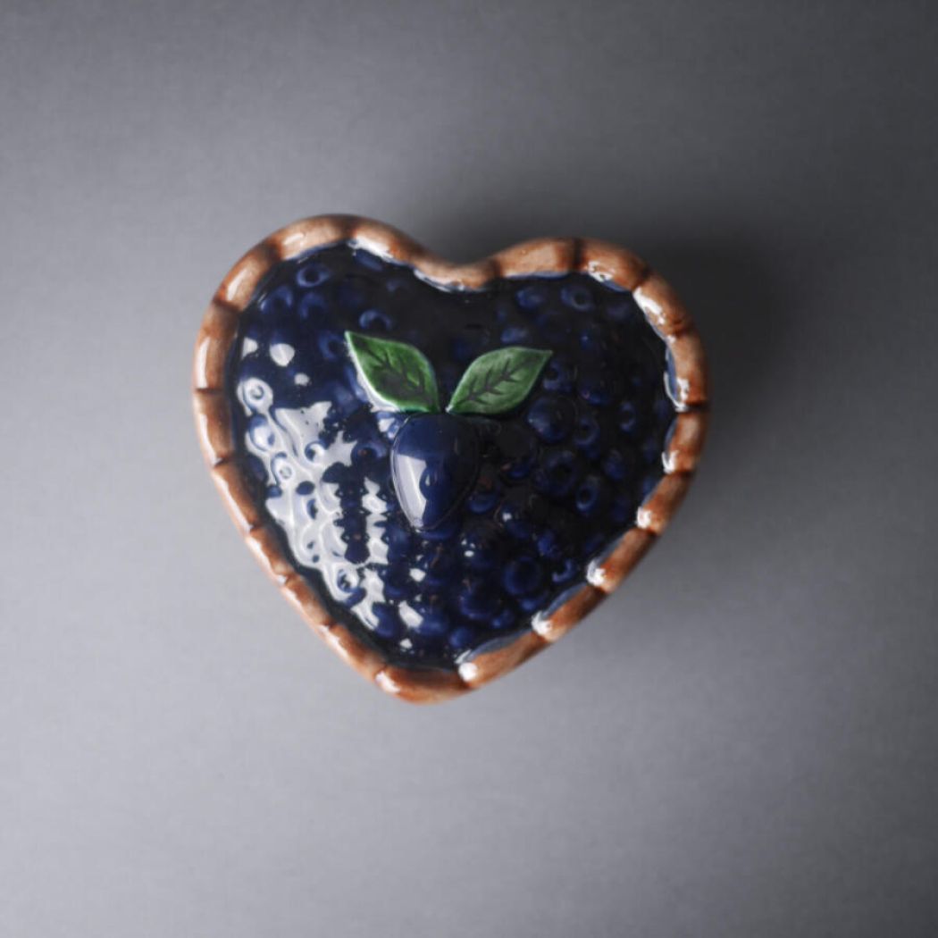 Hjerteformet Lågkrukke med Bær 4