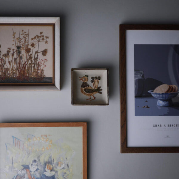 Lille Beige Fugle Relief