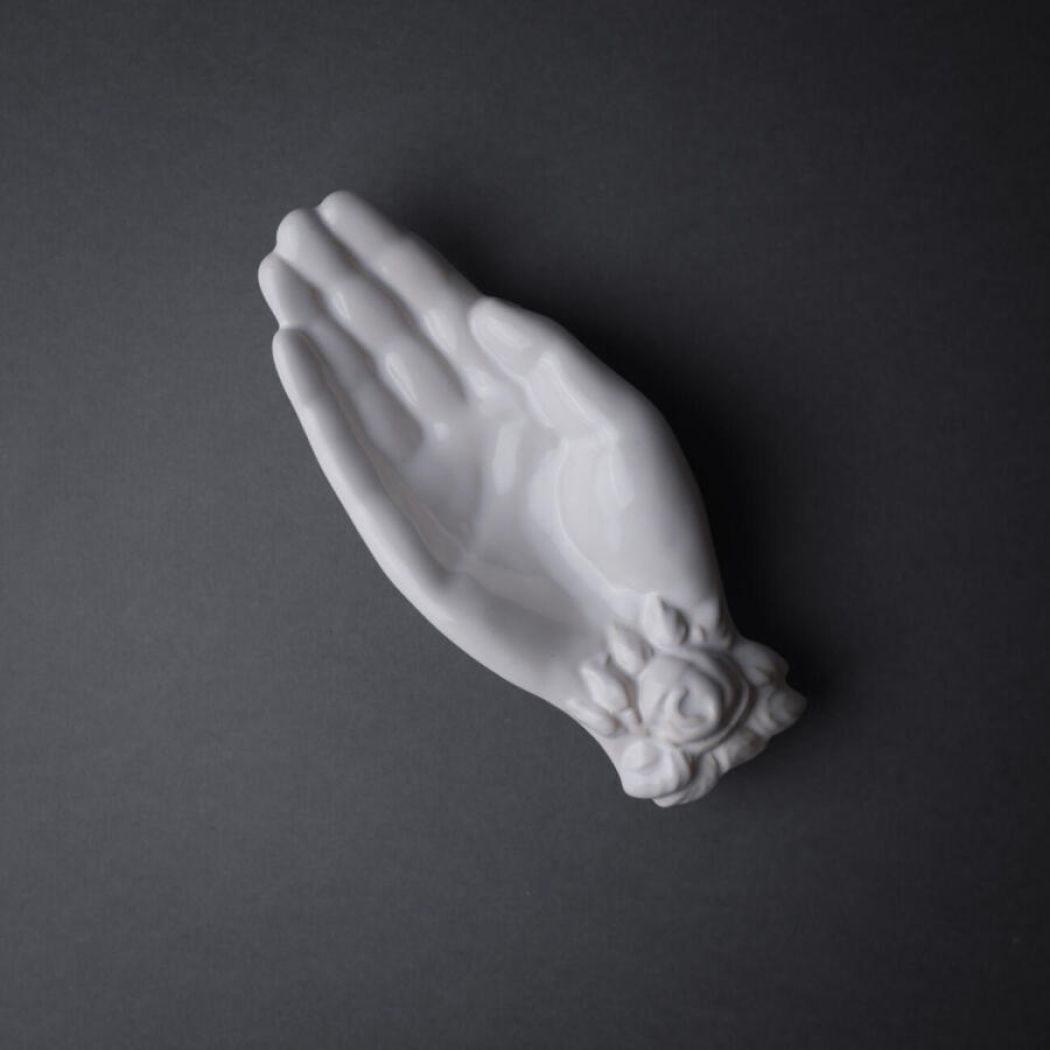 Hvide Porcelænshænder