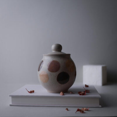 Lågkrukke med Prikker