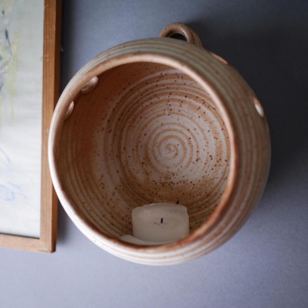 Rund Beige Keramik Vægstage 2