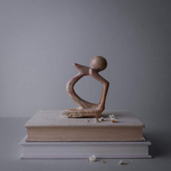 Abstrakt Fedstensfigur af Kvinde