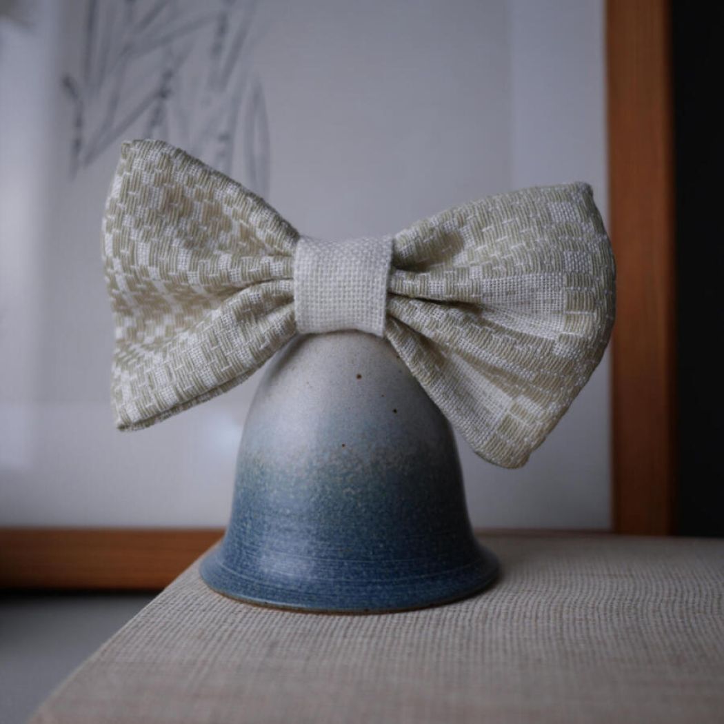 Enkel Blå Keramikklokke med Sløjfe 2