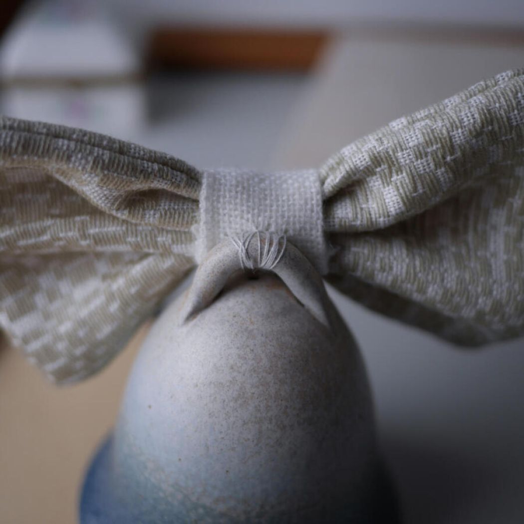 Enkel Blå Keramikklokke med Sløjfe 6