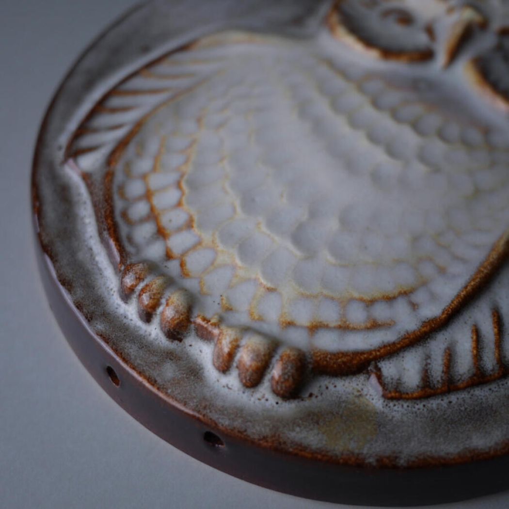 Rundt Brunt Ugle Relief