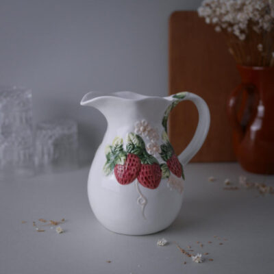 Hvid Porcelænskande med Jordbær