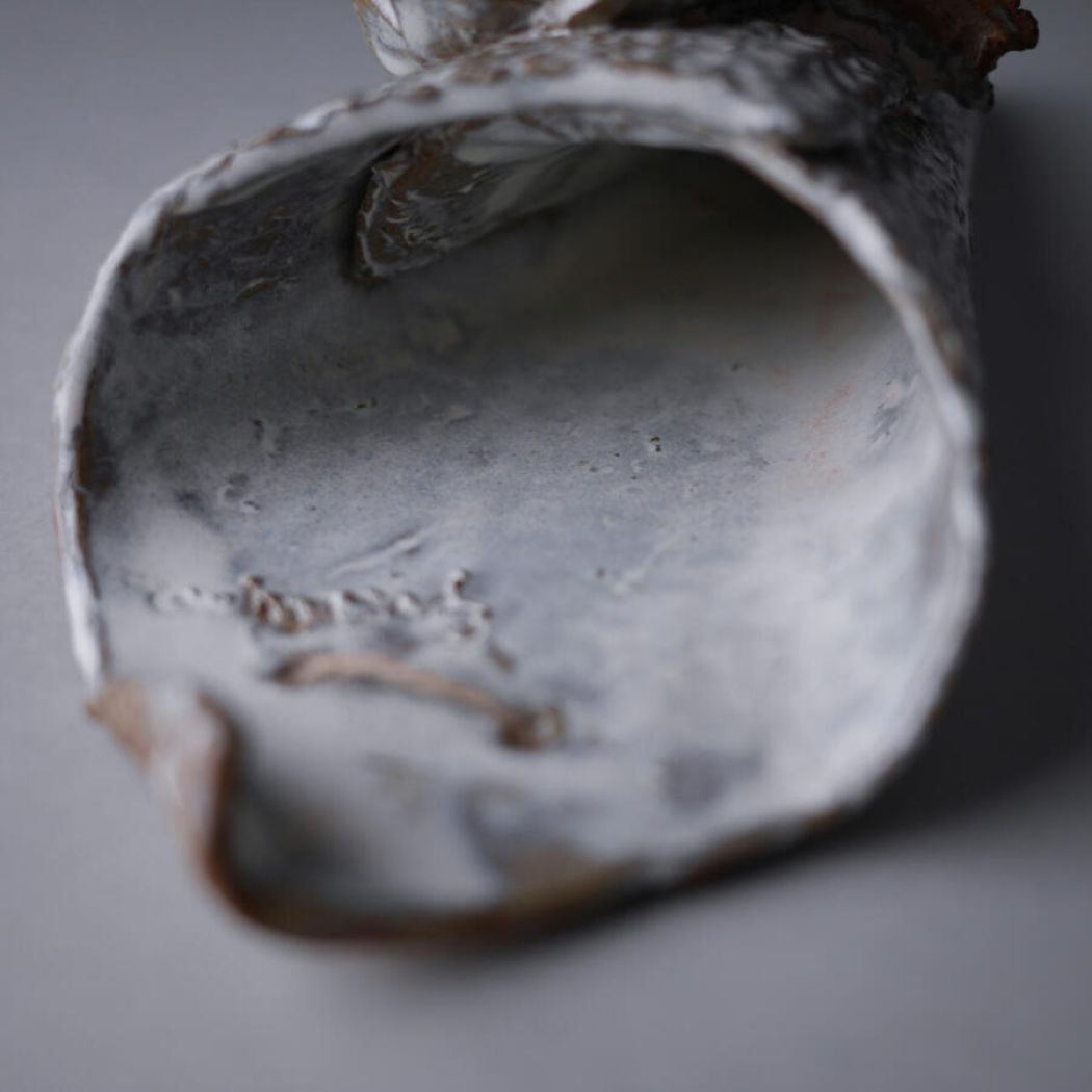 Beige Keramik Kræmmerhus med Blomst 12