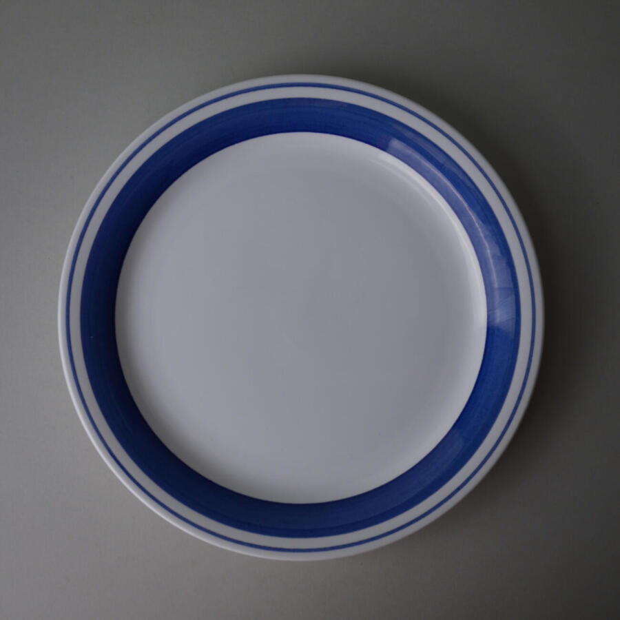 Middagstallerkner i Porcelæn med Blå Striber, 5 stk. 3