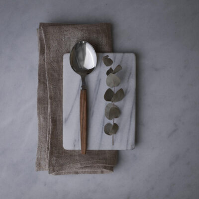 Spiseskeer med Træskafter