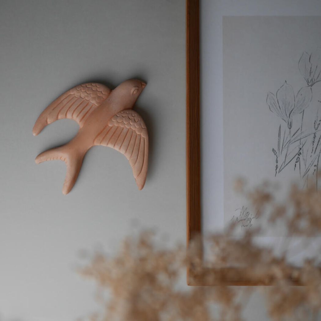 Italiensk Lersvale til Væggen