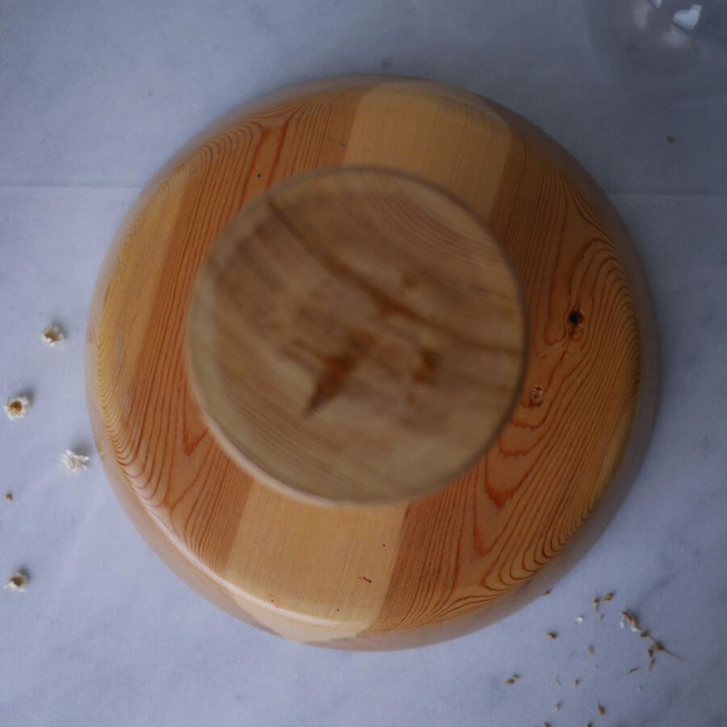 Kraftigt Træfad på Fod 4