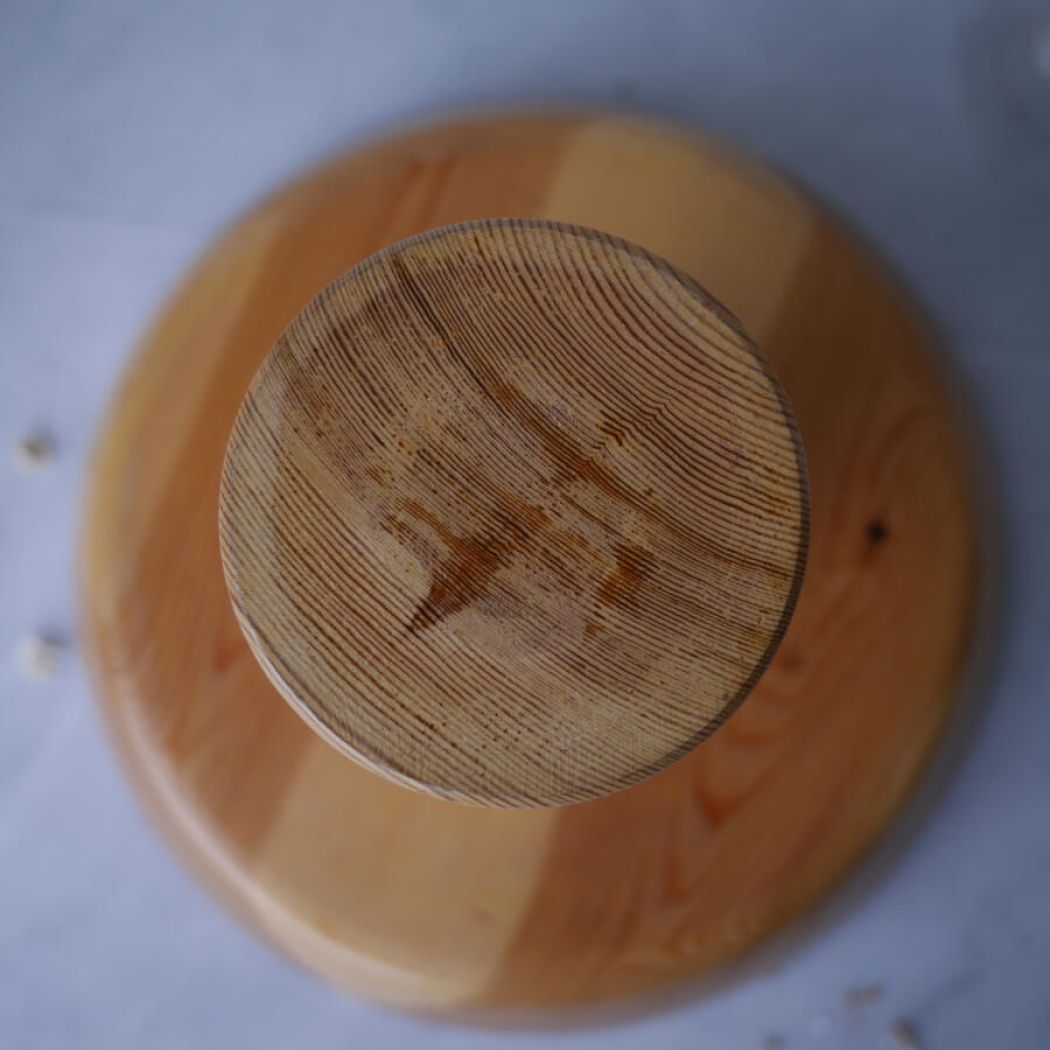 Kraftigt Træfad på Fod 5