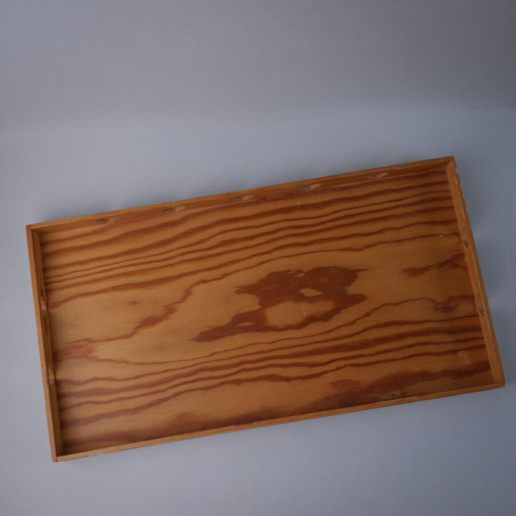 Træbakke med Hjerteudskæringer 2