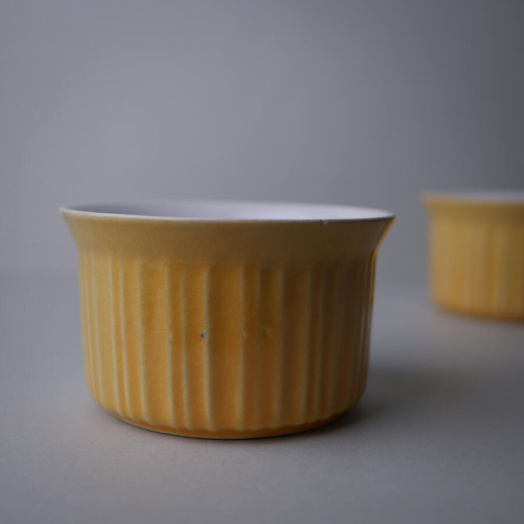 Gule & Hvide Ramekin Skåle, 2 stk. 1