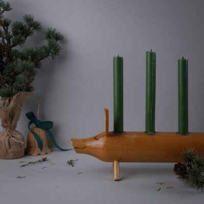 Charmerende Grise Adventsstage i Træ