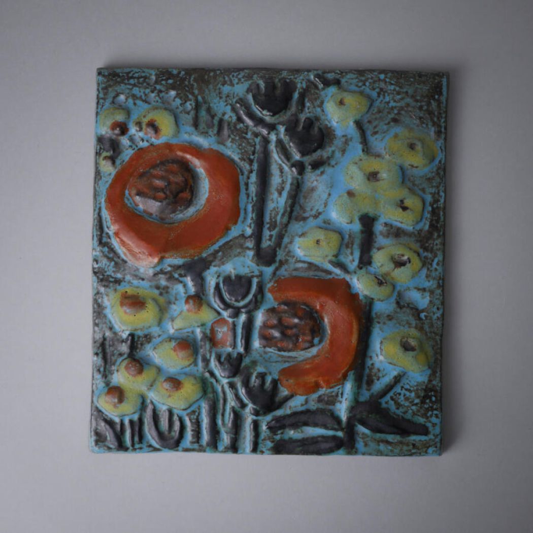 Lyseblåt Relief med Gule & Orange Blomster 1