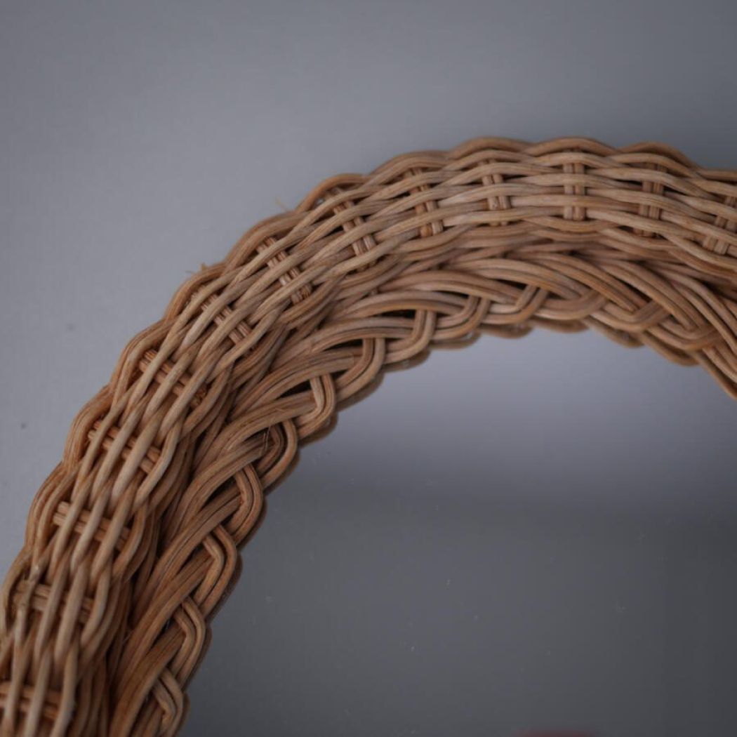 Lille Spejl med Flettet Ramme 2