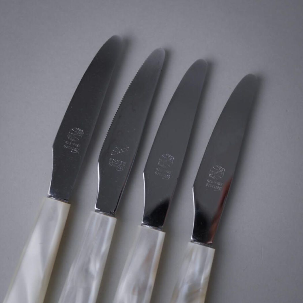 Smørknive med Perlemorsskafter, 4 stk. 2