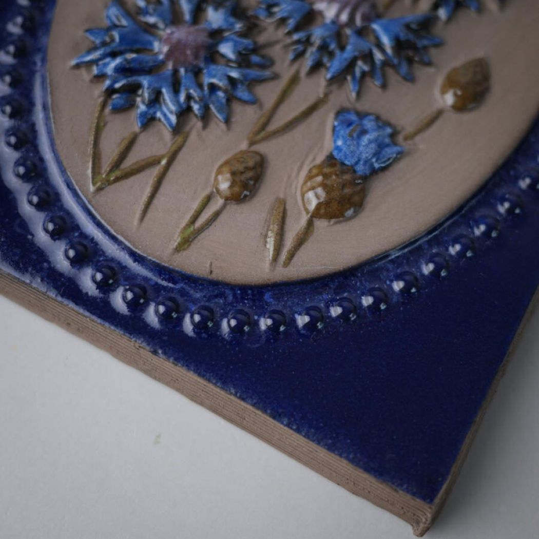 Blå Relief med Blå Blomster 3