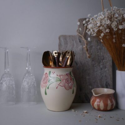 Lys Krukke med Rosa Blomster