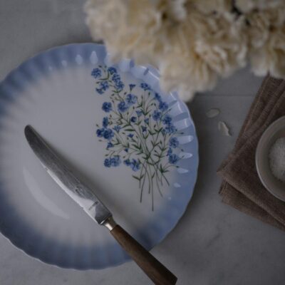 Lyseblå Middagstallerkner med Blomster, 6 stk.